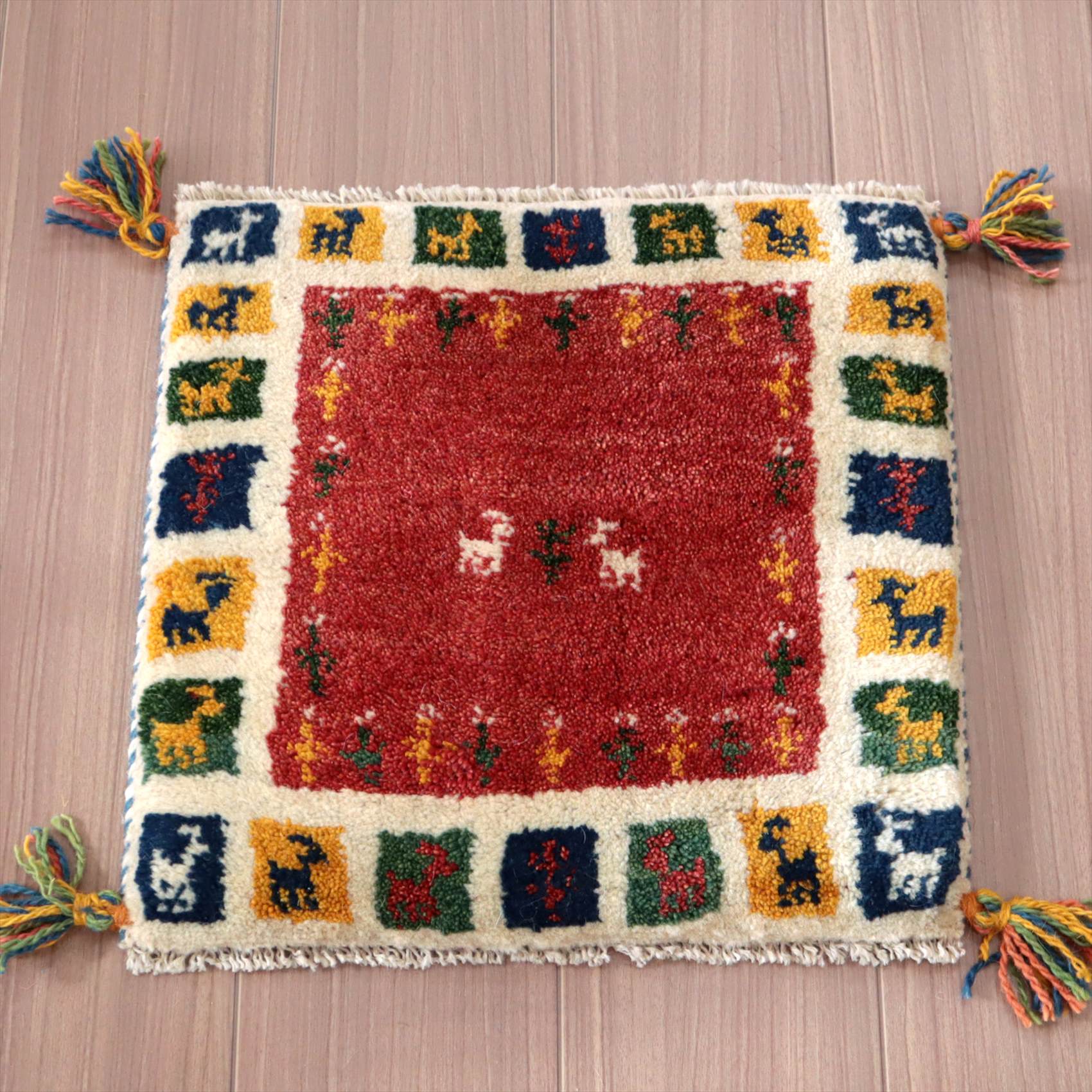 キリムスタイル / 遊牧民の手織りギャッベ イラン産 レッド カラフルタイル