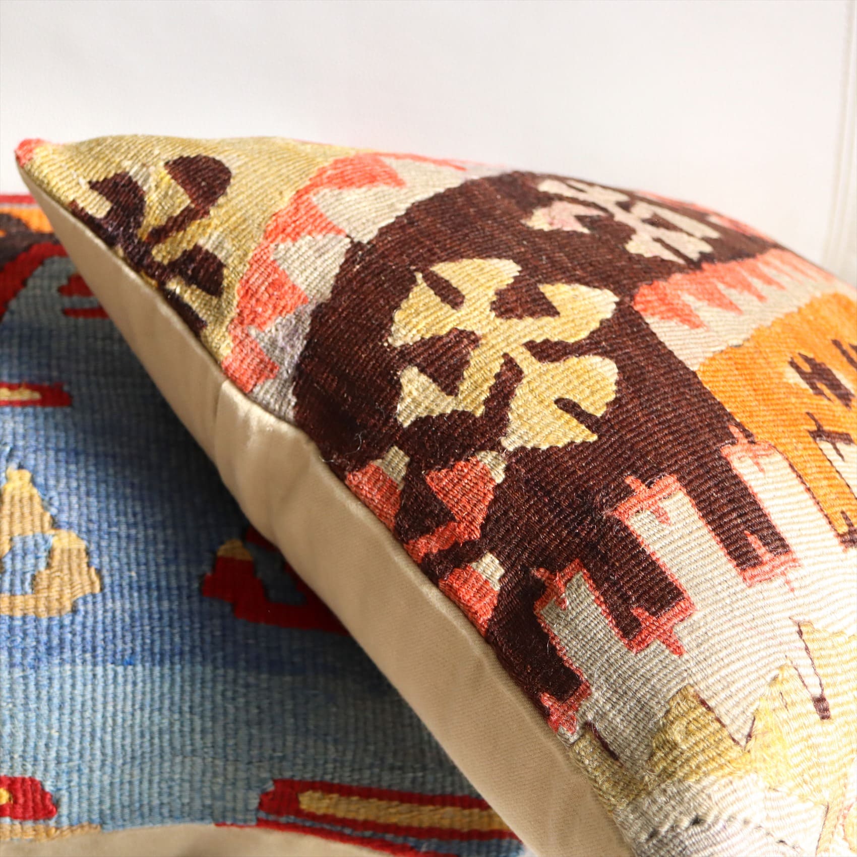 キリムクッションカバー 40cmサイズ トルコ手織りキリム ヴィンテージ オールド Old Kilim Cushionシワス チフカナット