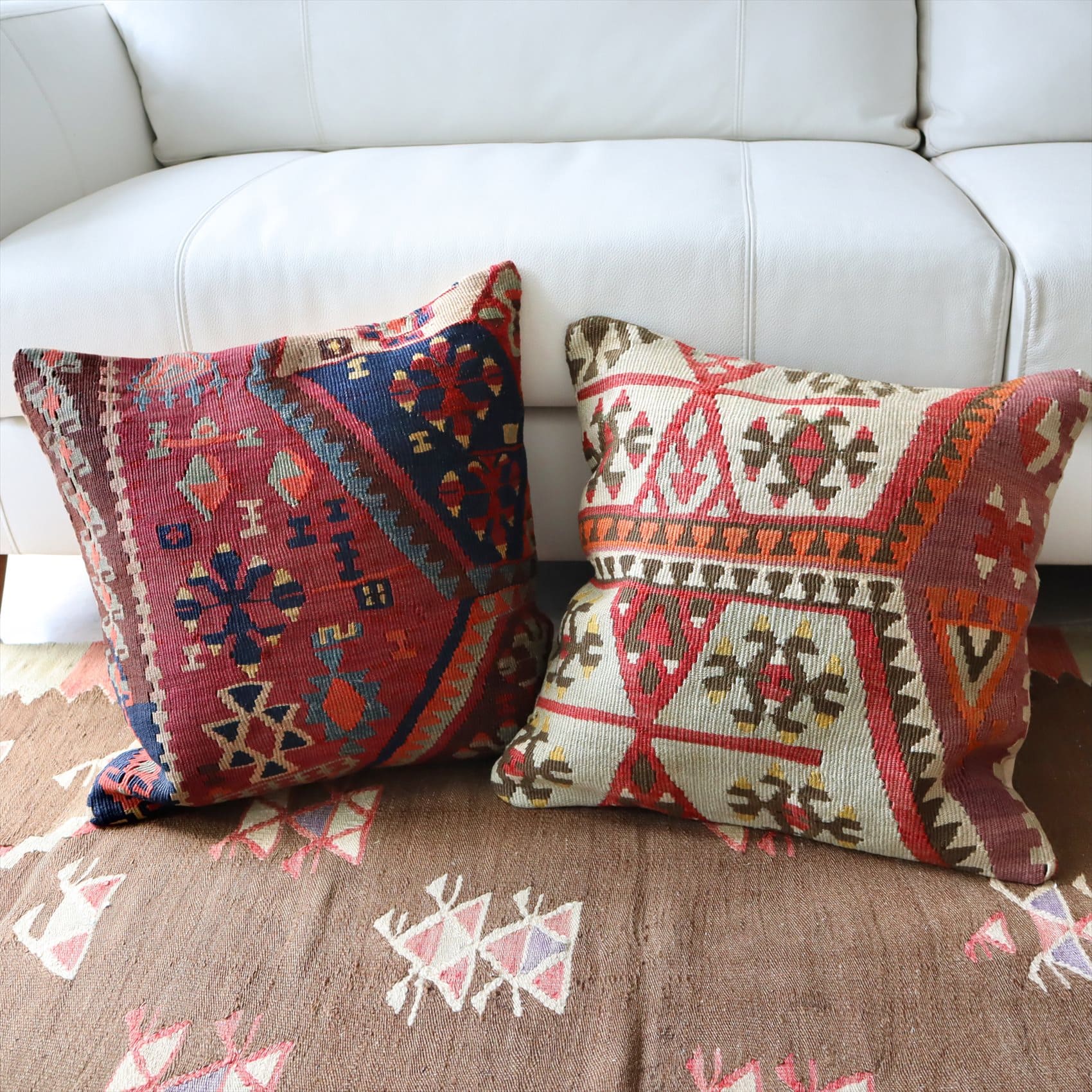 オールドキリム クッションカバー 40×40cm トルコ 手織り ヴィンテージ Kilim Cushionアダナ　オオカミの足跡