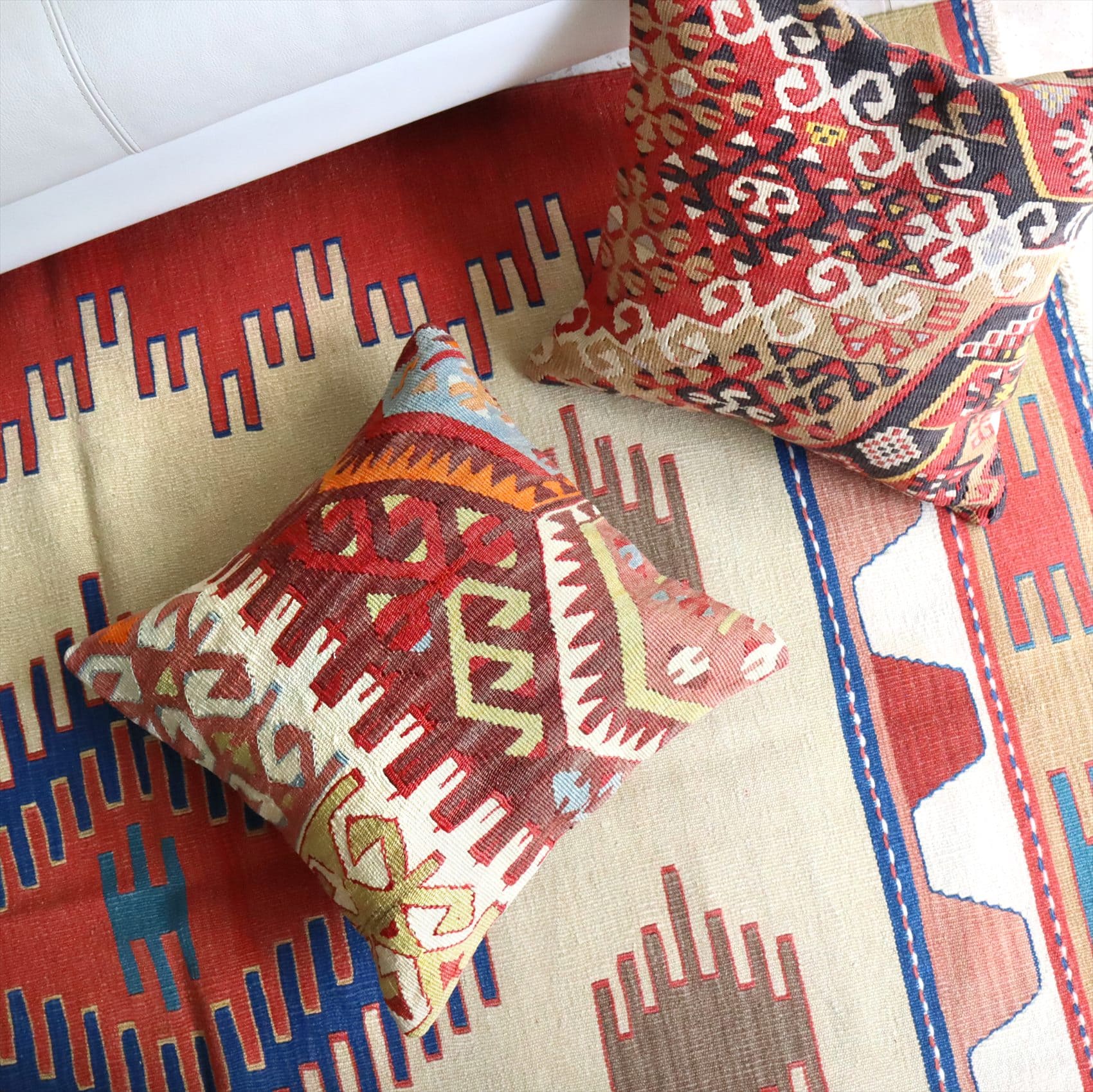 オールドキリム クッションカバー 40cm Turkish Kilim Cushion トルコのウール手織りキリム シワス チフカナット サンドゥク